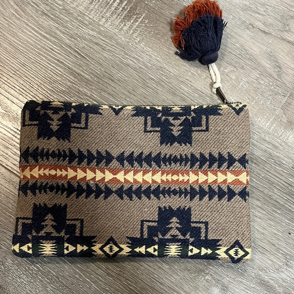Pendleton Tribal Pattern Pouch In Navy And Tan - image 2